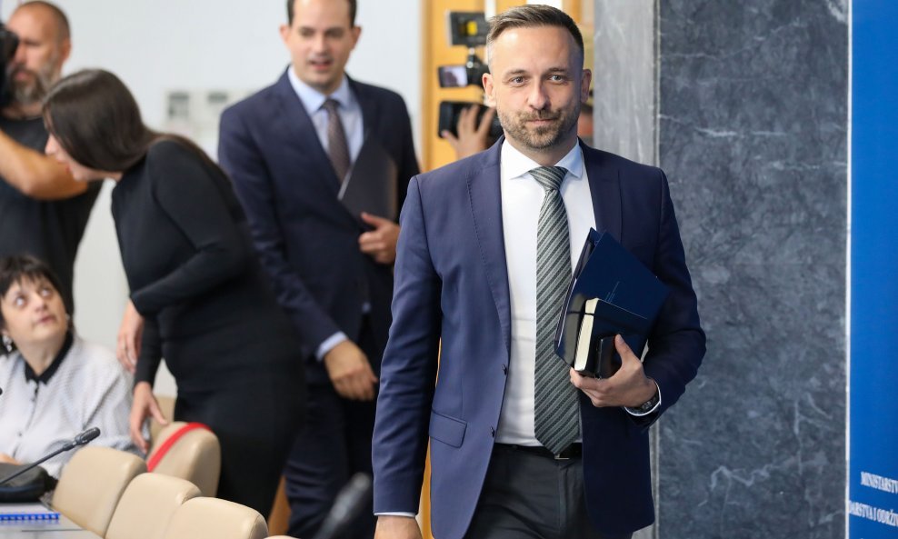 Marin Piletić, ministar rada i socijalne politike