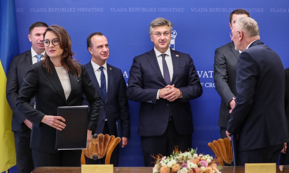 Andrej Plenković na potpisivavnju Sporazuma između Hrvatske i Ukrajine