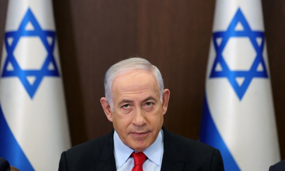 Benjamin Netanyahu r
