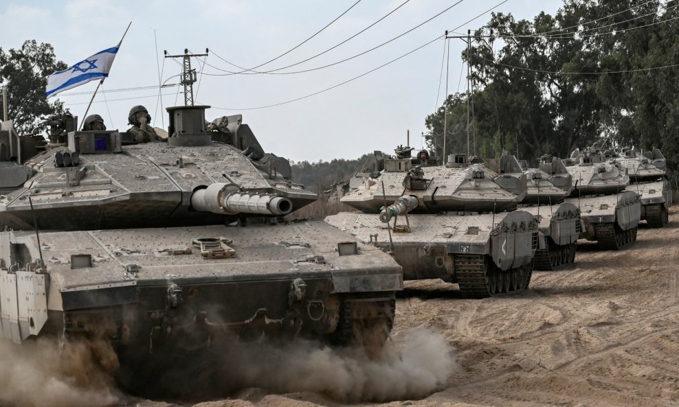 Izraelski tenkovi u Pojasu Gaze