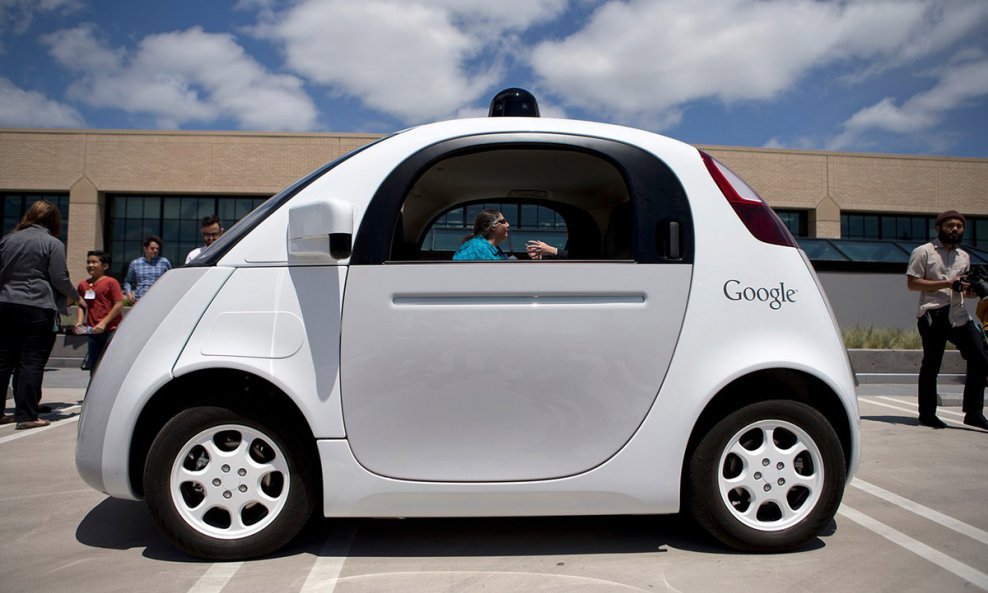 Googleov novi autonomni automobil 03