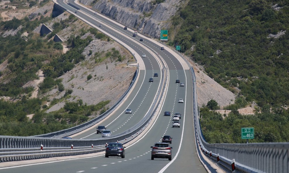 Da prometne nezgode nisu rijetkost potvrđuje podatak od preko 32.000 prometnih nesreća na području Hrvatske u 2022.