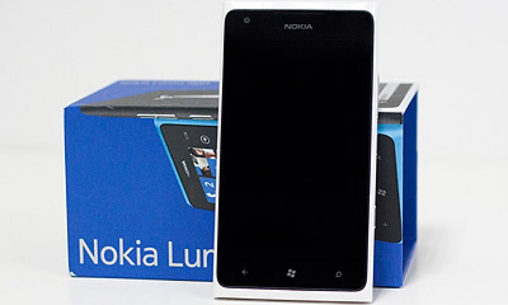 Nokia Lumia 900