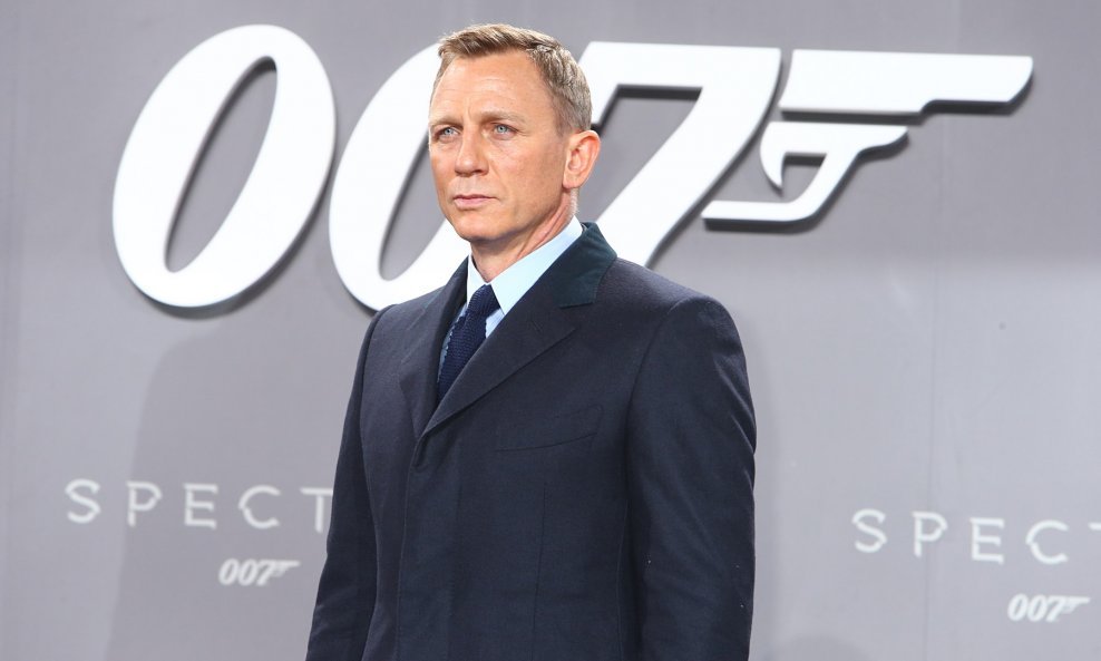 Daniel Craig