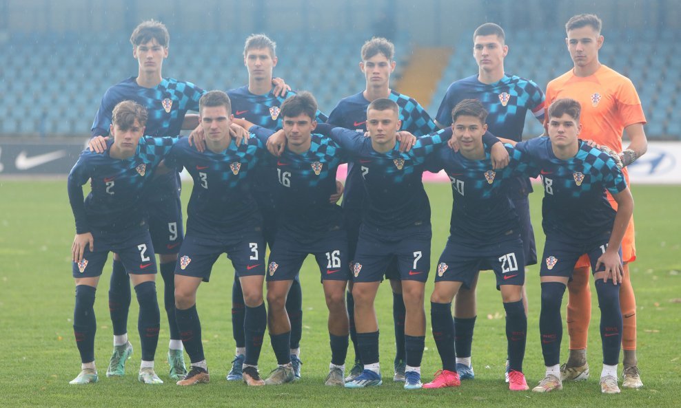 Hrvatska nogometna U-17 reprezentacija