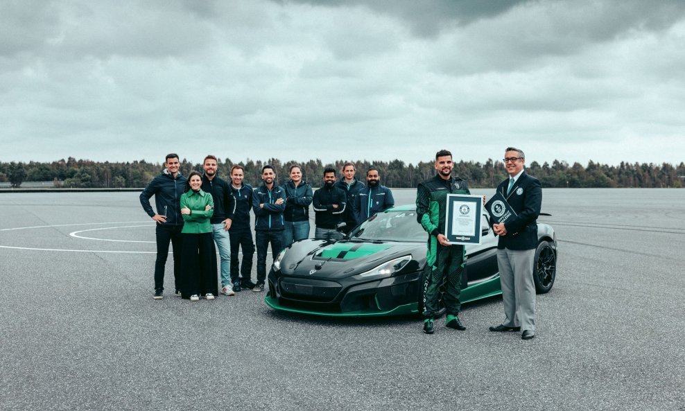 Rimac Nevera - Guinnessov svjetski rekord u vožnji unazad