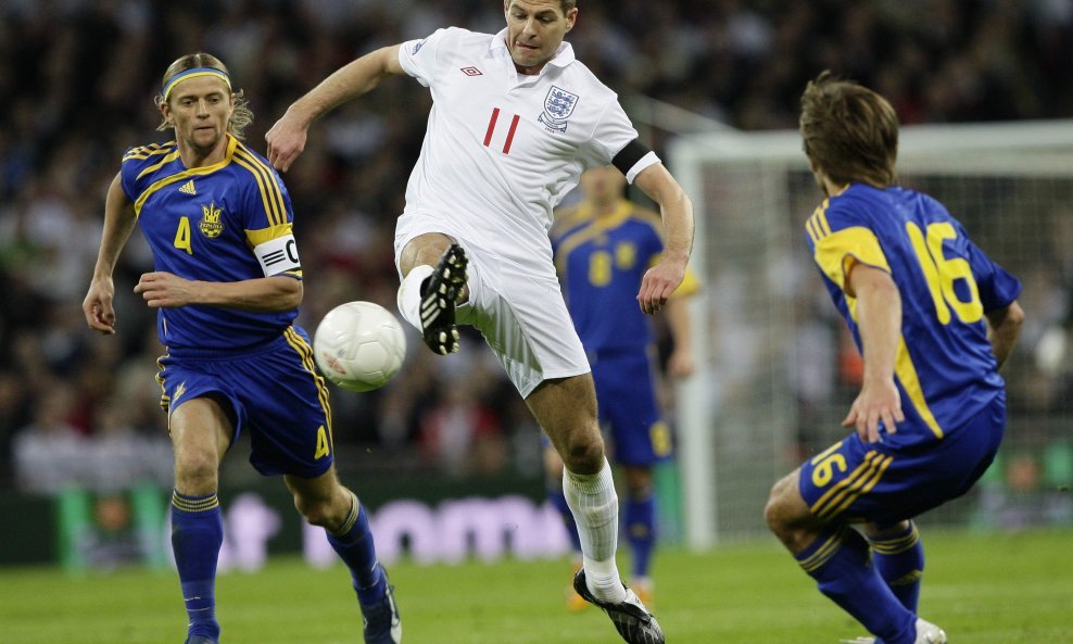 Steven Gerrard i Anatolij Timoščuk (Engleska - Ukrajina)