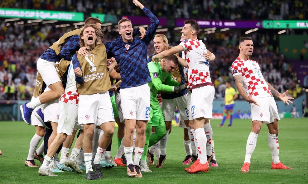Slavlje hrvatskih nogometaša nakon ulaska u polufinale Svjetskog prvenstva