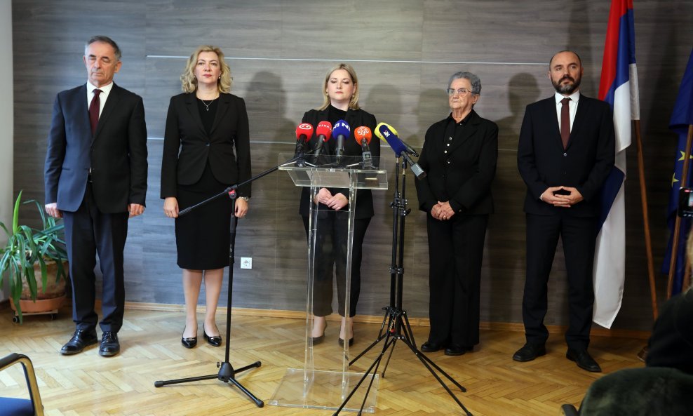 Predstavnici Srba dali izjavu za medije povodom Dana sjećanja