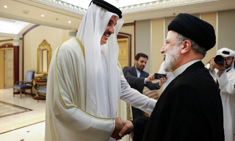 Katarski emir Tamim bin Hamad Al Thani i iranski predsjednik Ebrahim Raisi