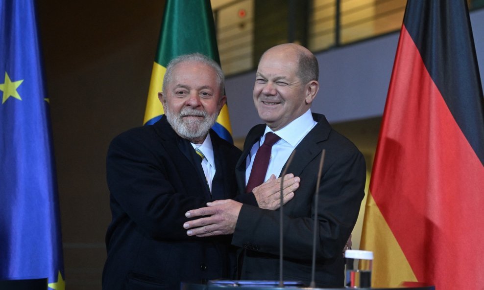 Brazilski predsjednik Luiz Inacio Lula da Silva i njemački kancelar Olaf Scholz