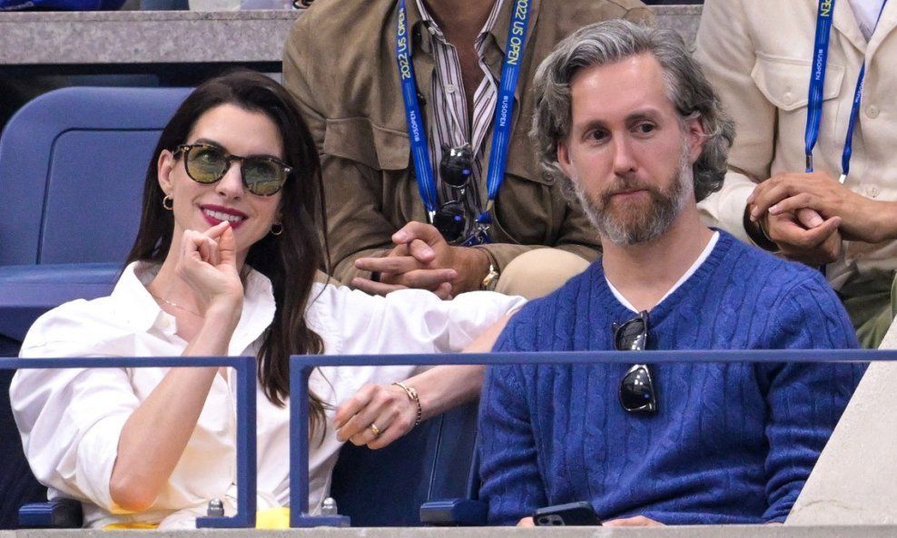 Adam Shulman i Anne Hathaway