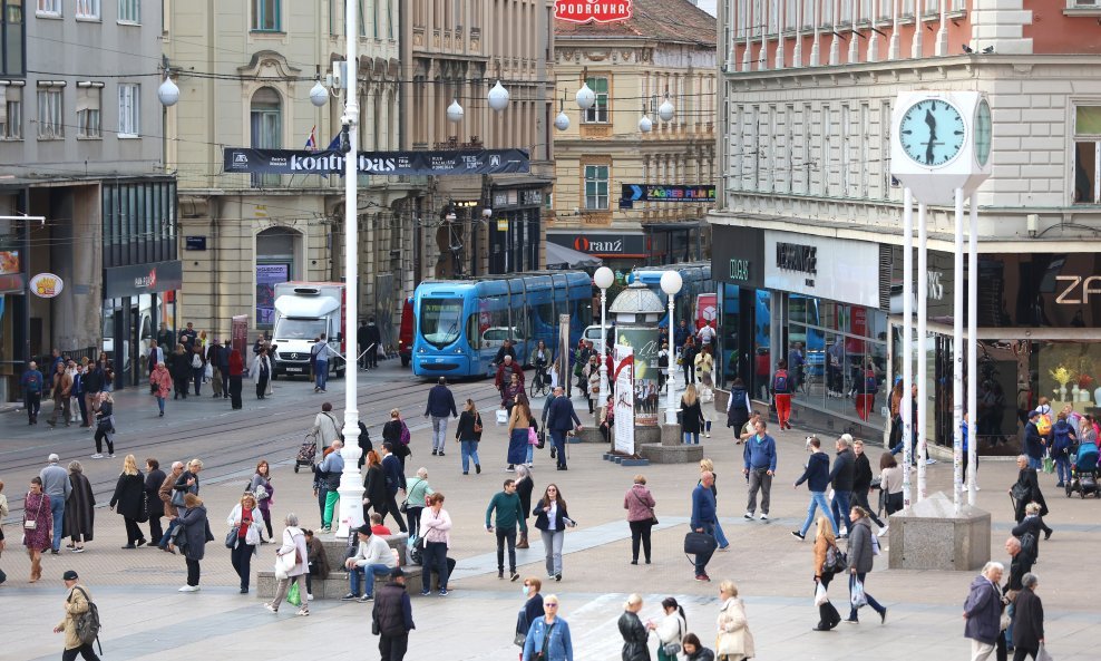 Trg bana Josipa Jelačića, Zagreb