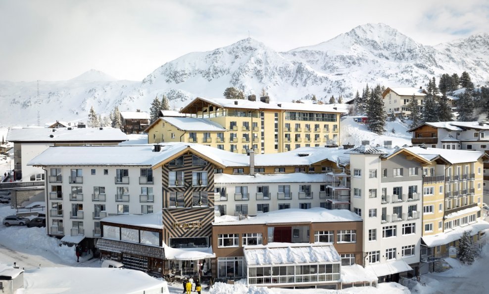 Hotel Obertauern [PLACES]