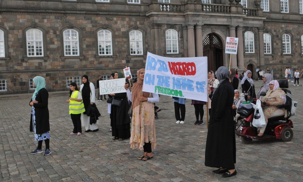 Kopenhagen - prosvjed protiv paljenja Kurana (ilustracija)