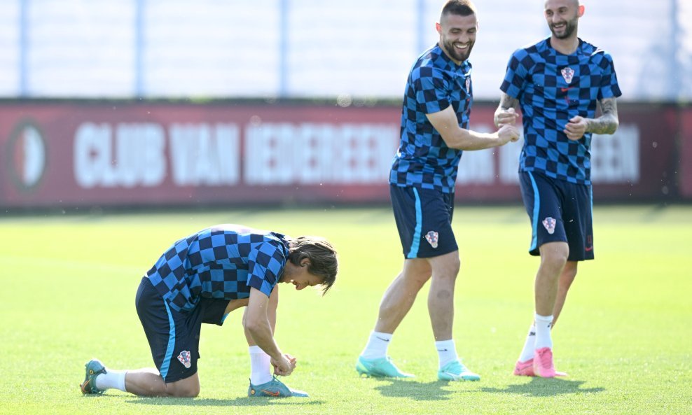 Slijeva: Luka Modrić, Mateo Kovačić i Marcelo Brozović