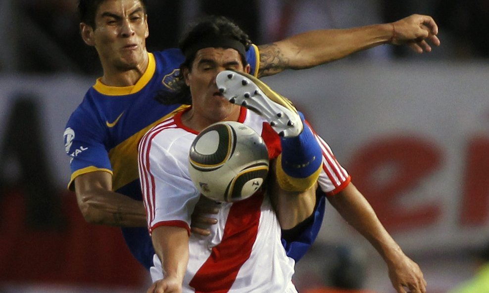 Ariel Ortega (River Plate) i Matias Gimenez (Boca Juniors)