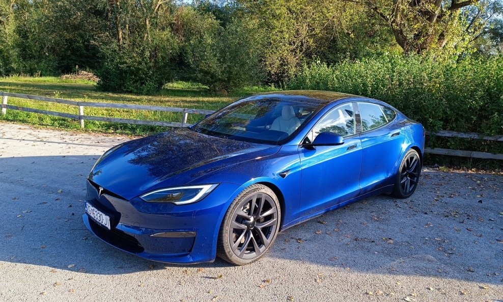 Tesla Model S Long Range Dual Motor All-Wheel Drive