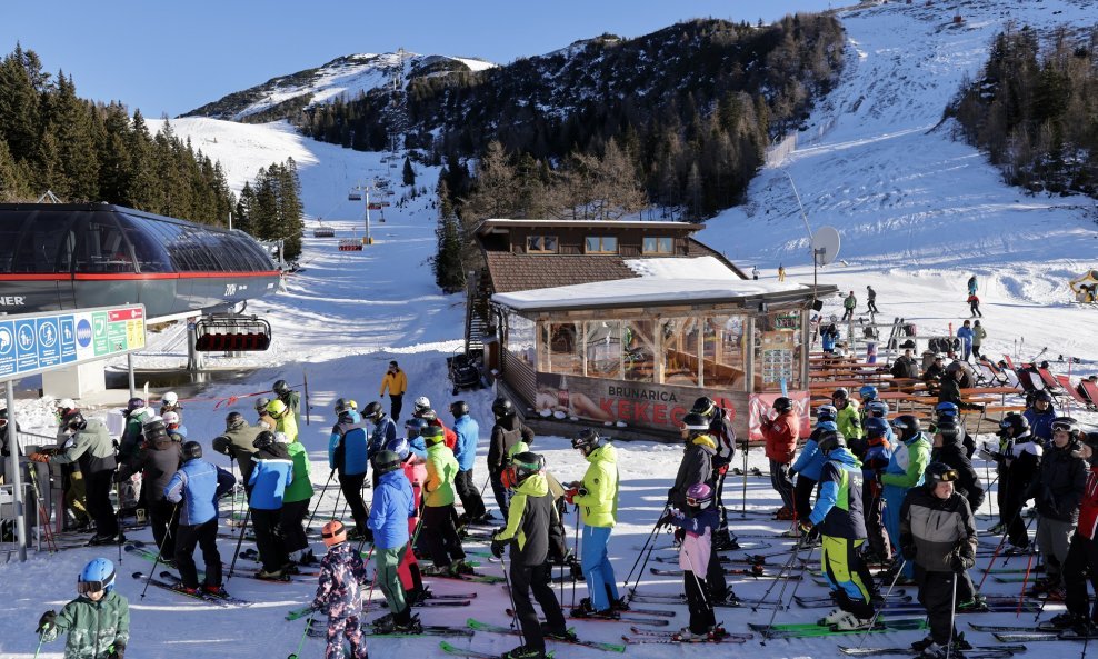 Otvorenje skijaške sezone na skijalištu Krvavec