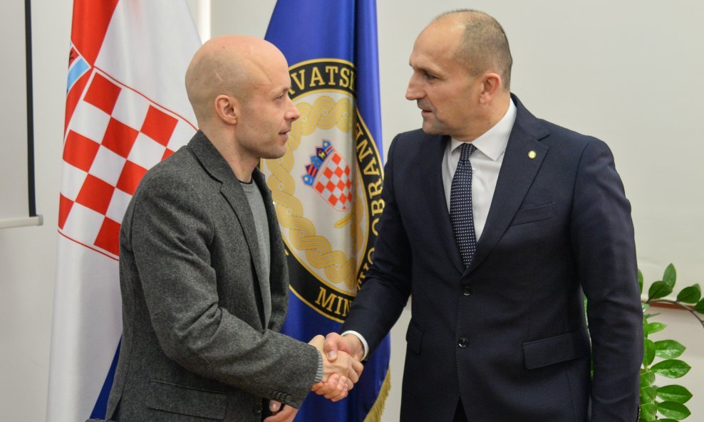 Bojnik Lukan i ministar Anušić