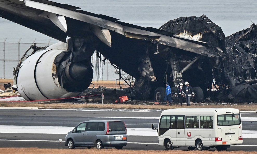 Smrtonosni sudar na zračnoj luci Haneda u Tokiju, Japan