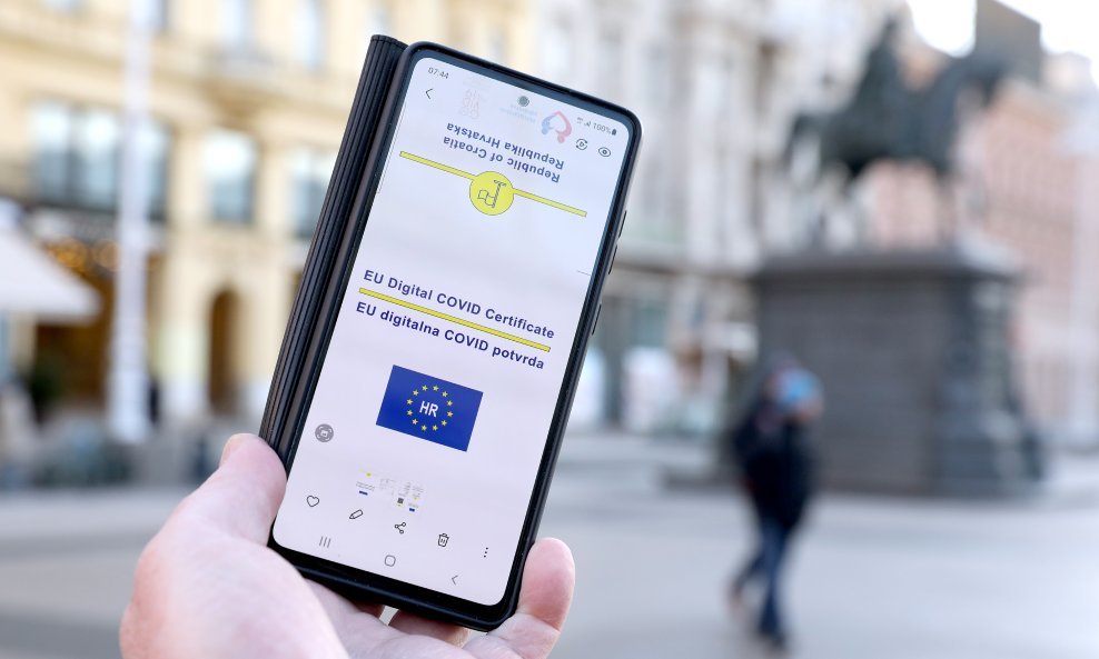 EU digitalna covid potvrda, ilustrativna fotografija