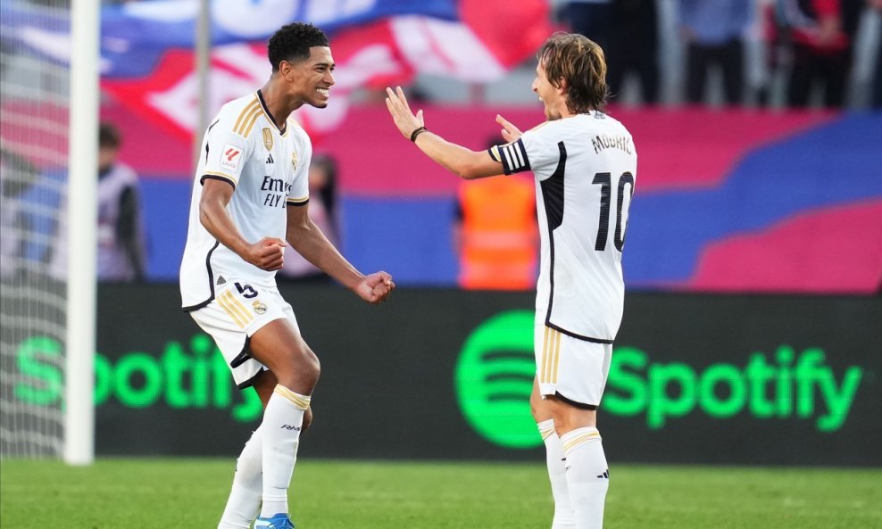 Jude Belingham i Luka Modrić  dresu Real Madrida