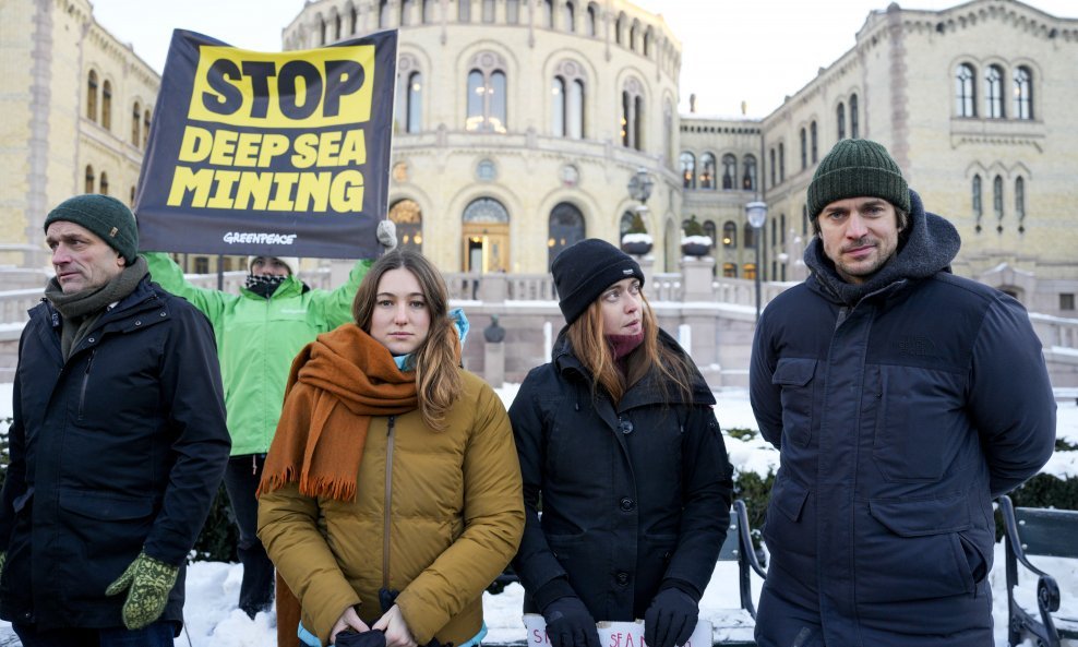 Norveški aktivisti u Oslu protestiraju protiv rudarenja na morskom dnu