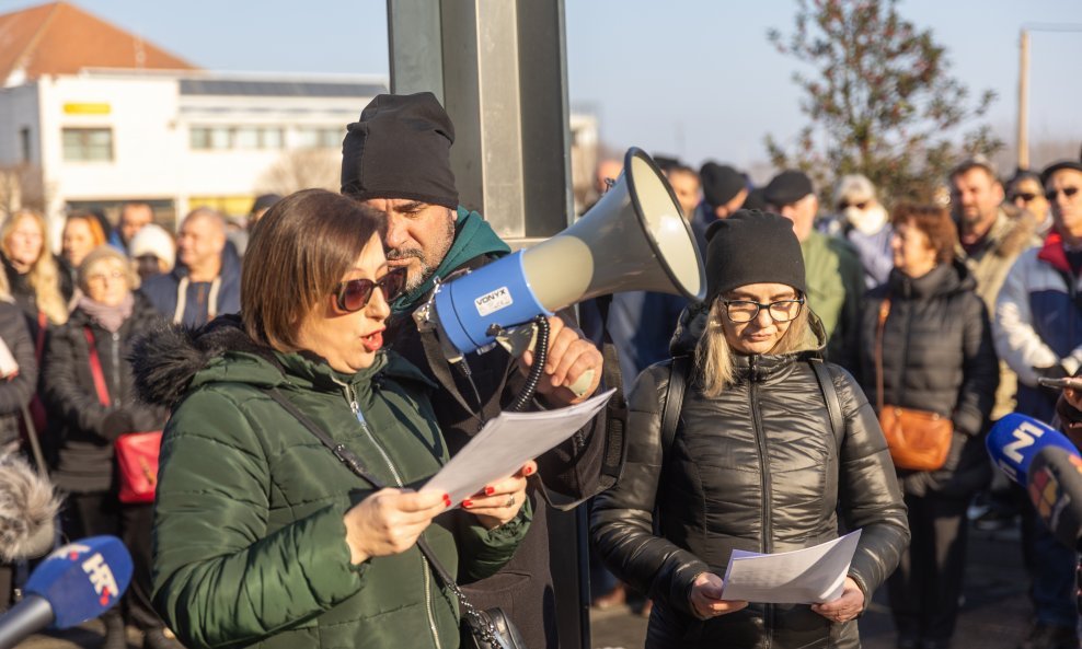 Prosvjed roditelja pretučenih mladića u Vukovaru