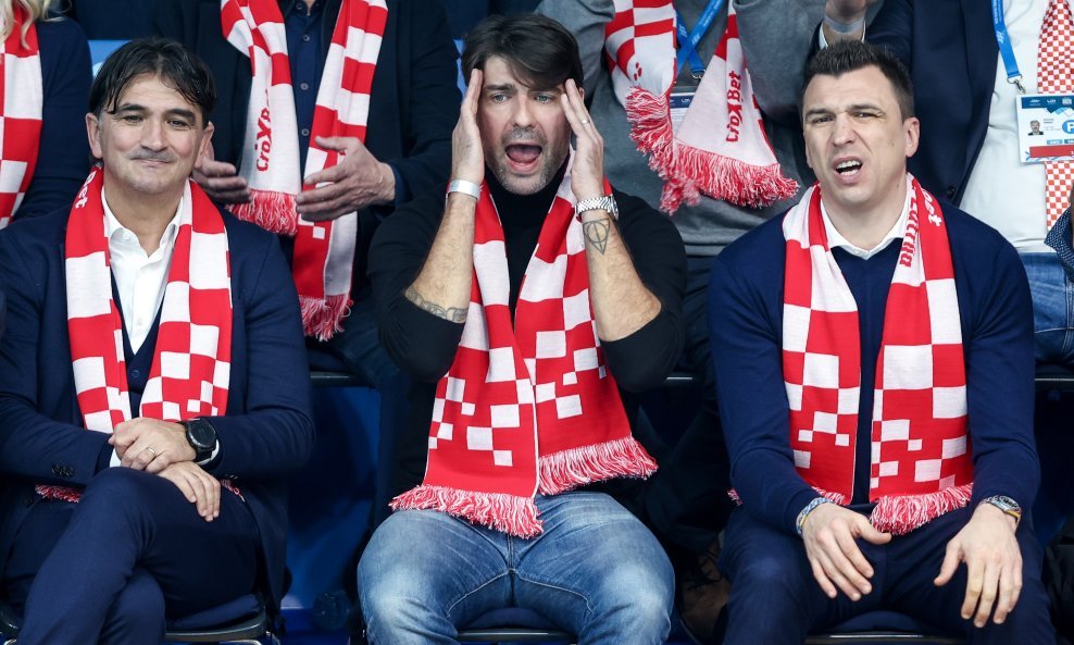 Slijeva Dalić, Ćorluka i Mandžukić