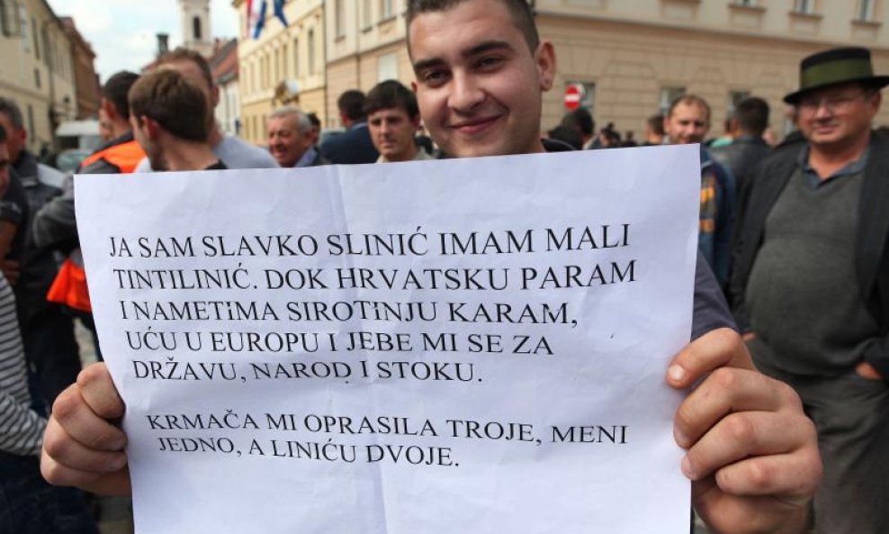 Prosvjed seljak pred Vladom