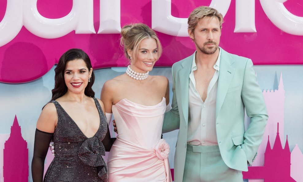 America Ferrera, Margot Robbie i Ryan Gosling