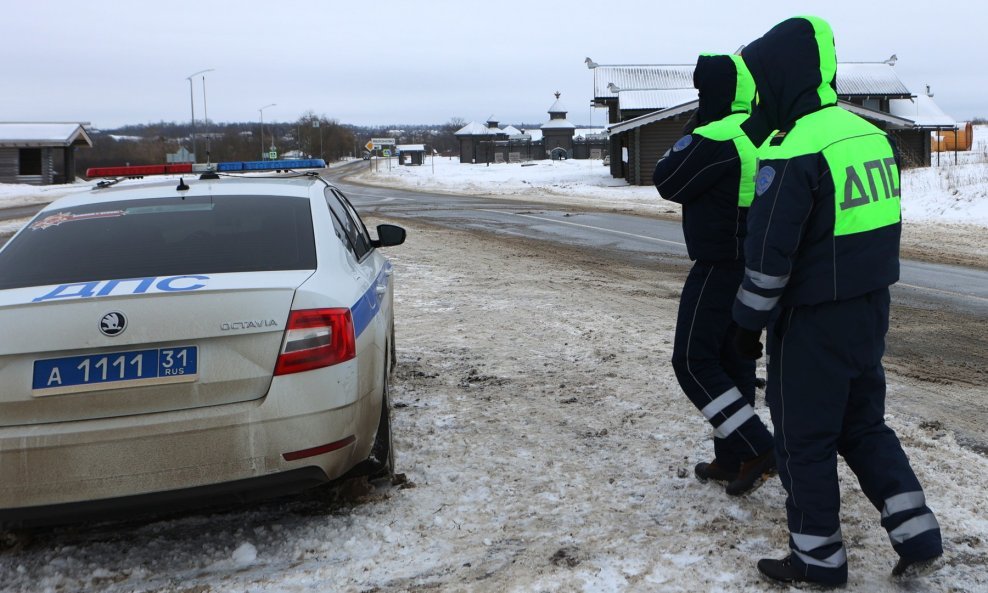 Ruska policija blizu mjesta pada aviona