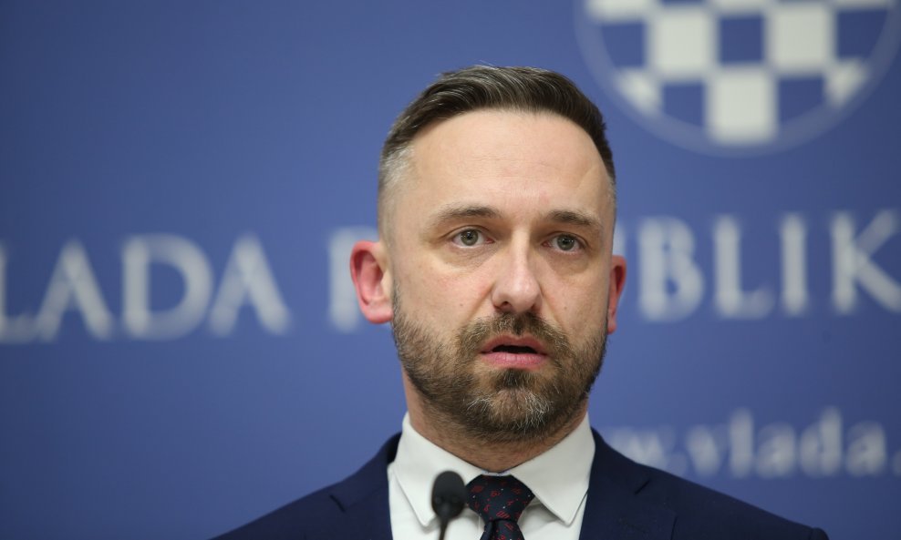 Marin Piletić, ministar rada i socijalne politike