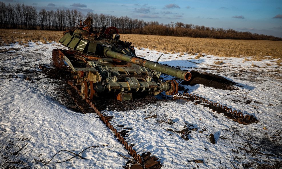 Uništeni ruski tenk u Ukrajini