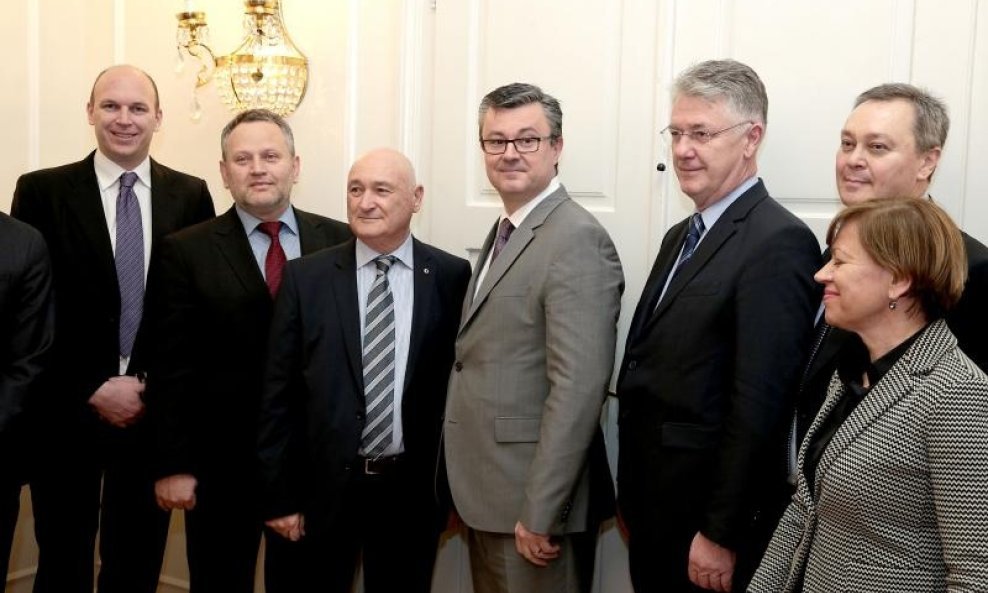 Premijer Tihomir Orešković s predstavcnima HUP-a