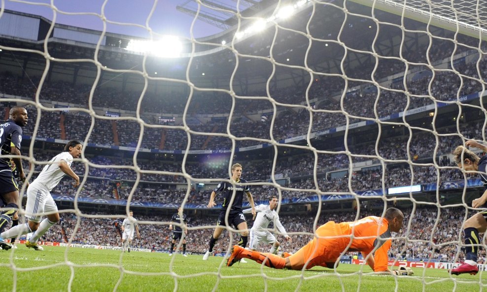 Santaigo Bernabeu Real Madrid Tottenham