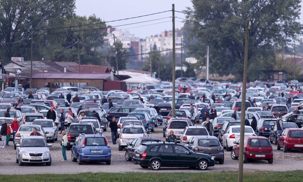 Rabljeni automobili - ilustracija