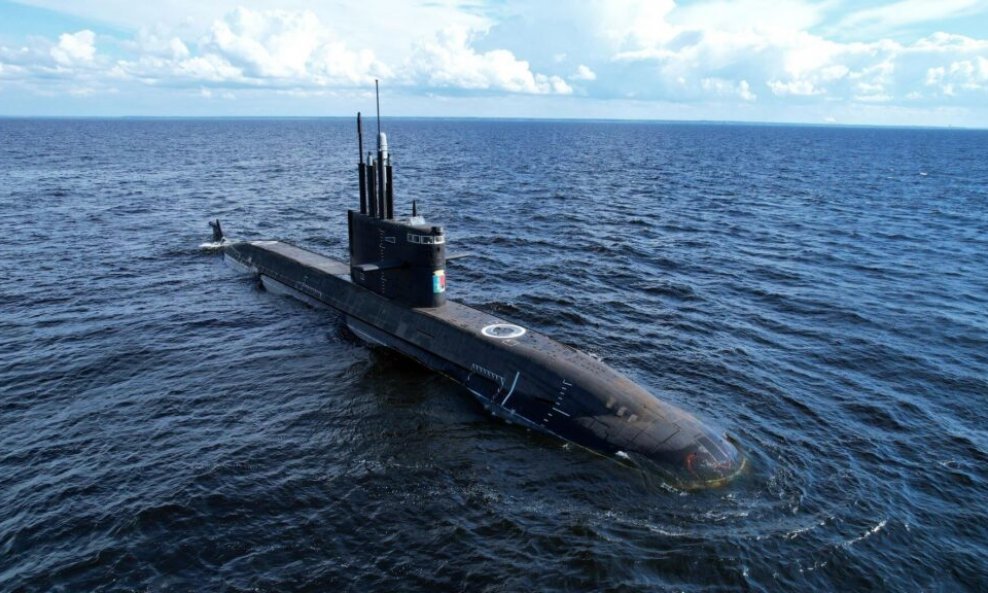 Ispitivanje podmornice Sankt Peterburg klase Lada