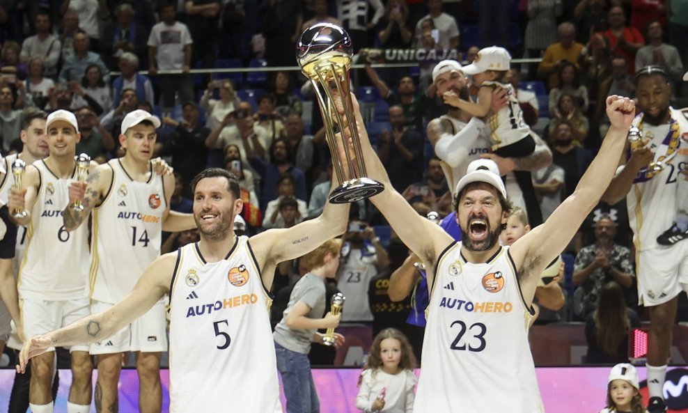 Rudy Fernandez (L) and Sergio Llull