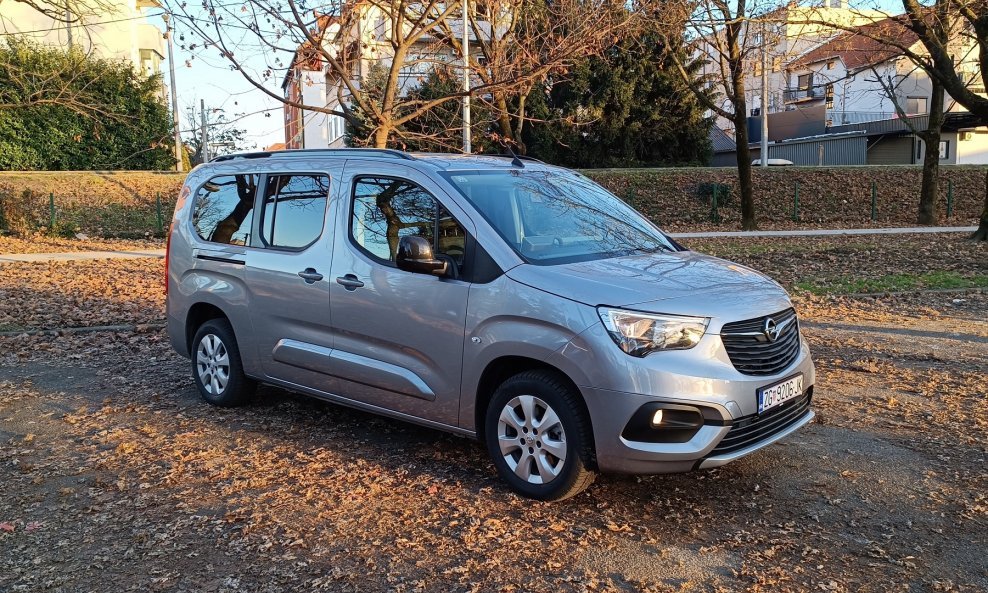 Opel Combo-e Life e-Elegance Plus