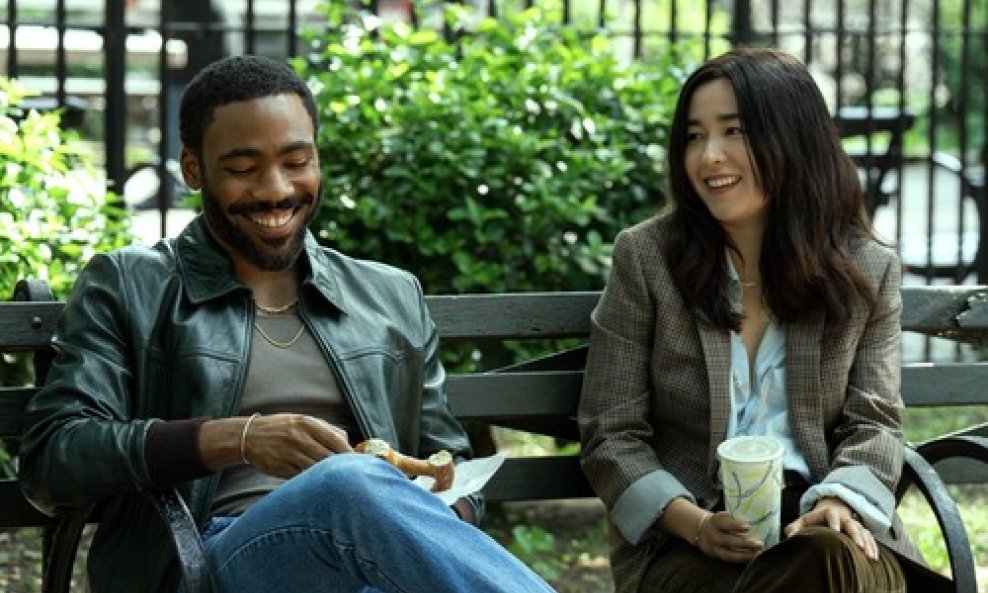 Maya Erskine i Donald Glover u seriji 'Gospodin i gospođa Smith'