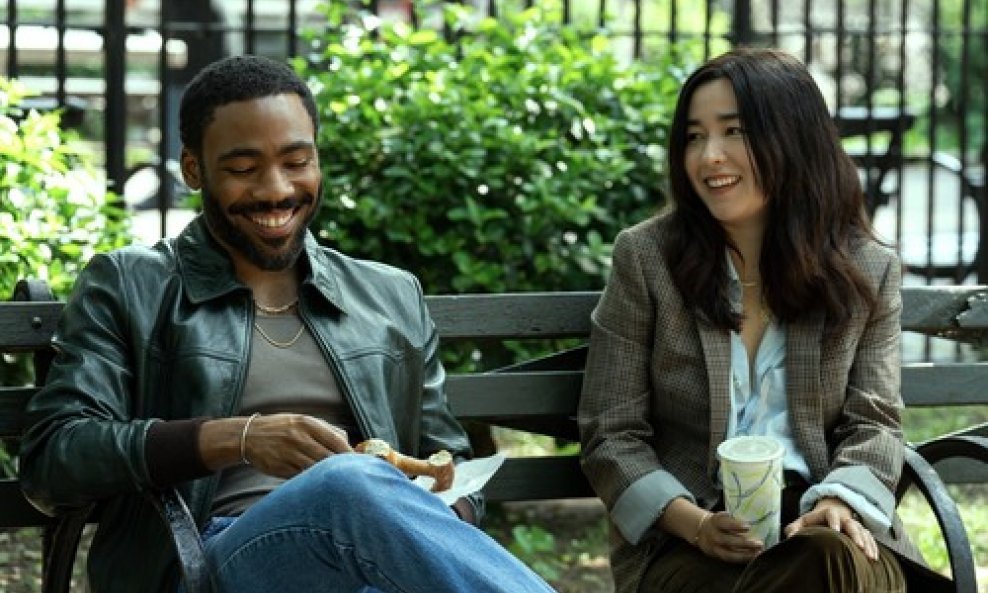 Maya Erskine i Donald Glover u seriji 'Gospodin i gospođa Smith'