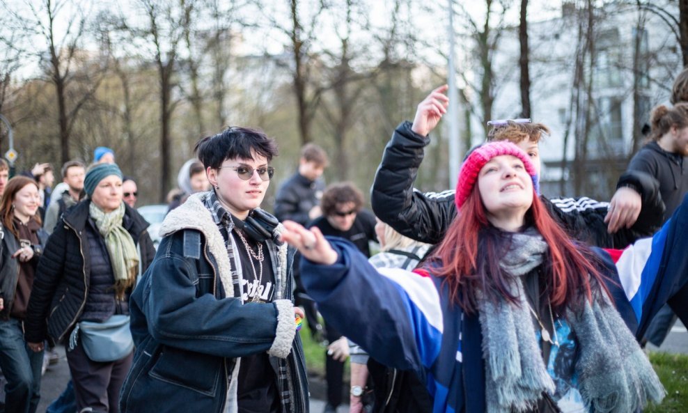 Mladi Nijemci uz državnu pomoć mogu i na koncert