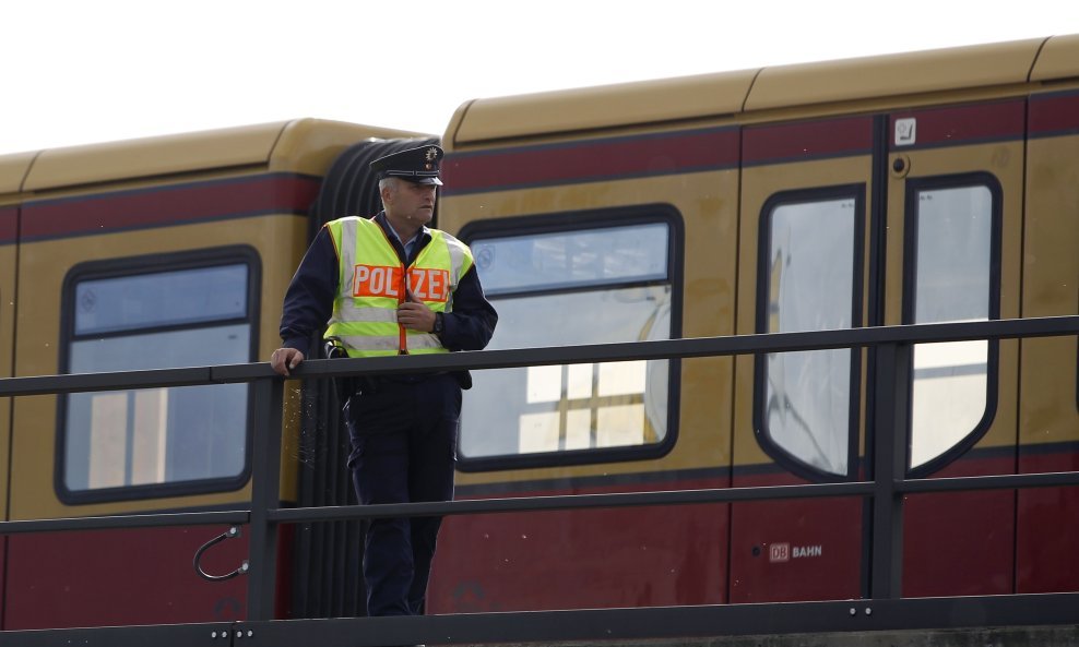 Njemačka policija postavljena bomba