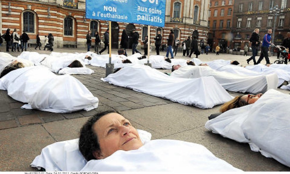 eutanazija prosvjed francuska