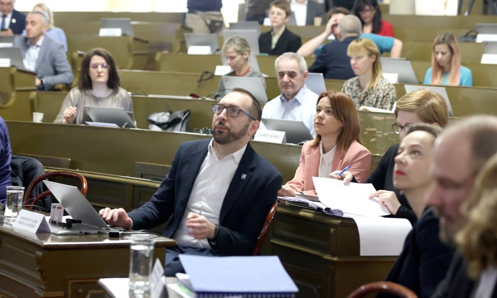 Tomislav Tomašević na sjednici zagrebačke Gradske skupštine