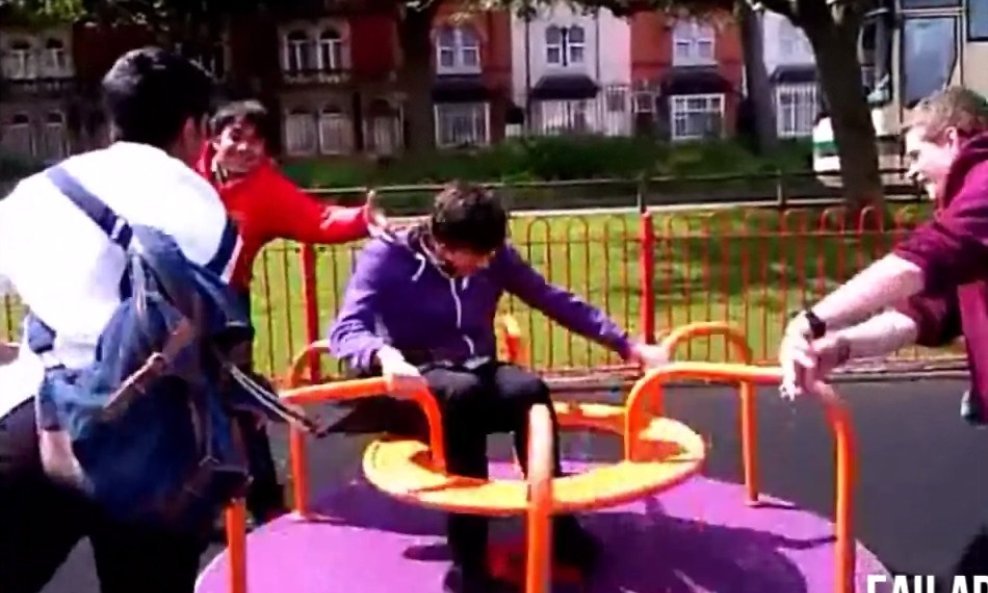 kompilacija igralište padovi funvideo