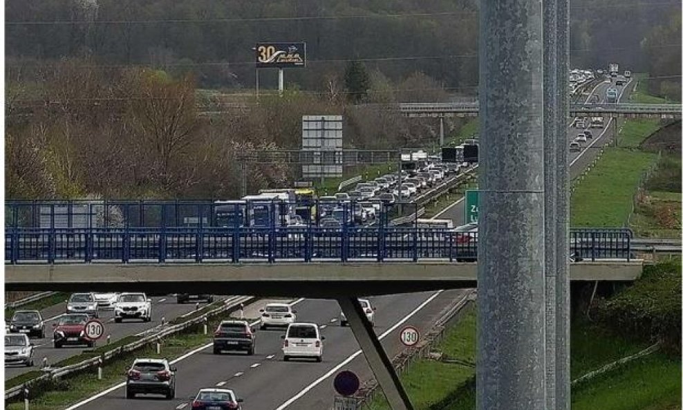 Izlaz Donja Zdenčina na autocesti A1