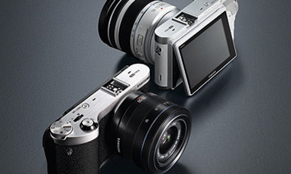 Samsung NX300 fotoaparat